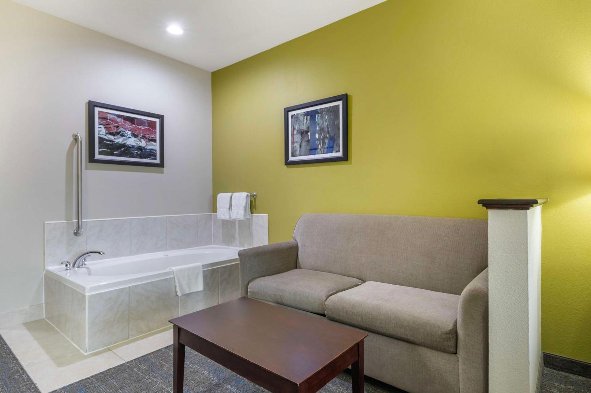Best Western Plus Mansfield Inn And Suites Exterior photo